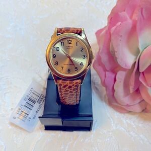 Casio women’s Gold leather Fashion Quartz